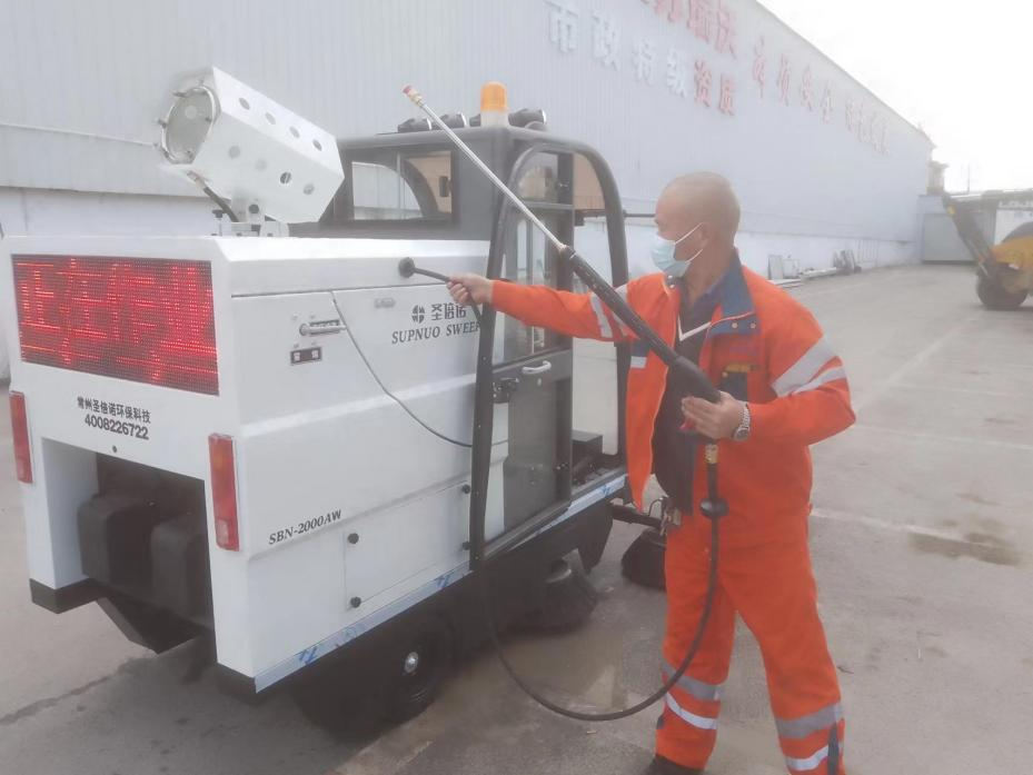 吐鲁番龙马快速清扫车