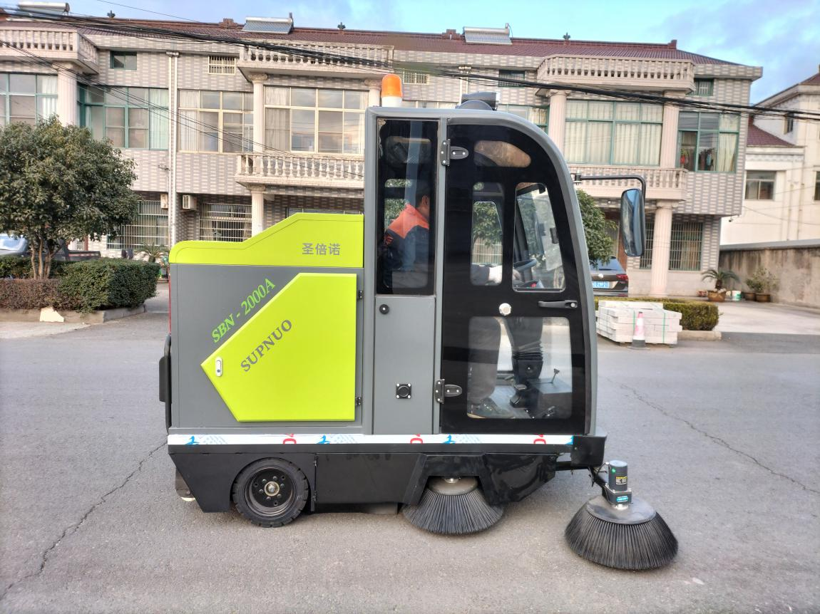 吐鲁番龙马清扫车